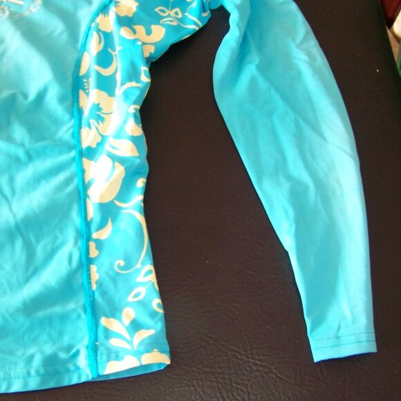 XCEL Hawaii long Sleeve Rash Guard Top Shirt Youth Size - Picture 2 of 6